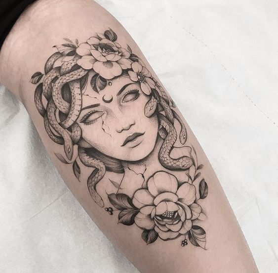 47 tattoo de medusa com flores Pinterest