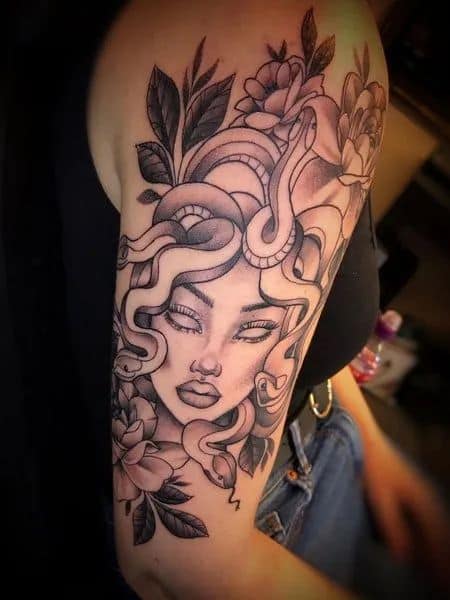 54 tattoo de medusa com flores no braco Pinterest