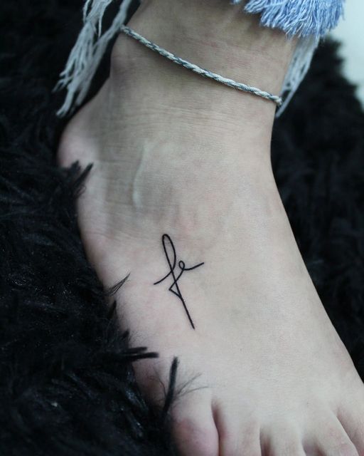 57 tattoo no pe de fe Pinterest