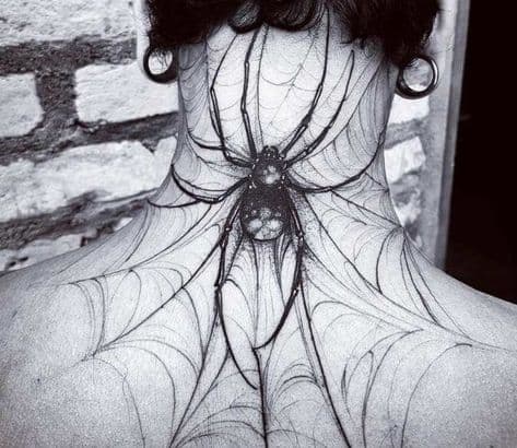 tatuagem de aranha com teia criativa