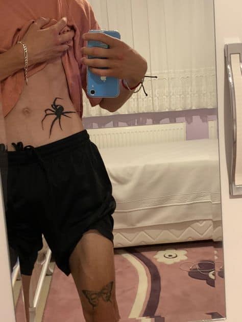 tatuagem de aranha em homens