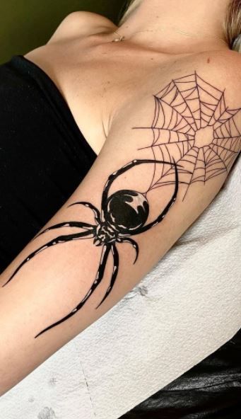 tatuagem de aranha grande teia