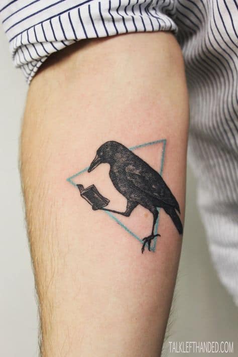 tatuagem de corvo sabio
