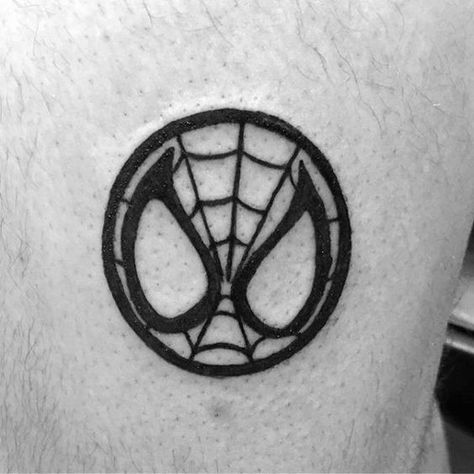 tatuagem do Homem Aranha minimalista