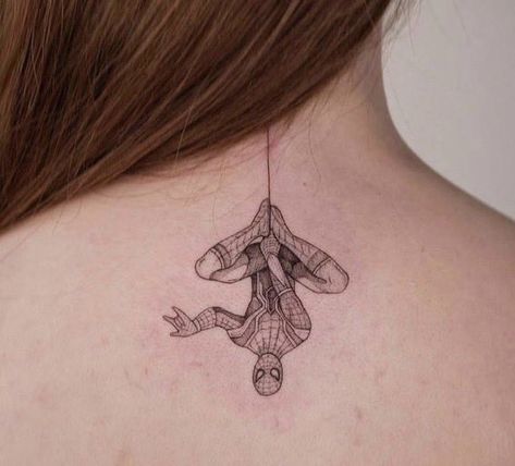 tatuagem do Homem Aranha pescoco