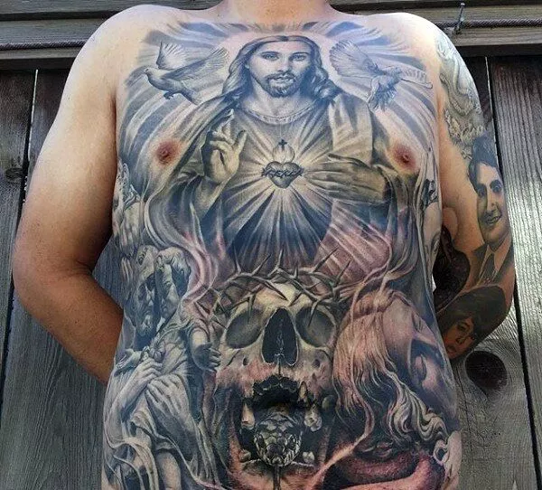 tatuagem no peito de Jesus