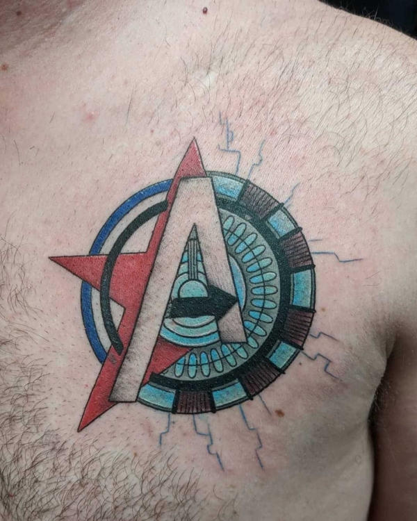 10 tatuagem masculina Avenger Saved Tattoo