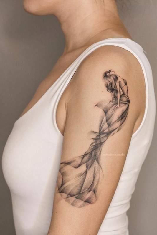 13 tatuagem feminina no braco KOT Tattoo Studio