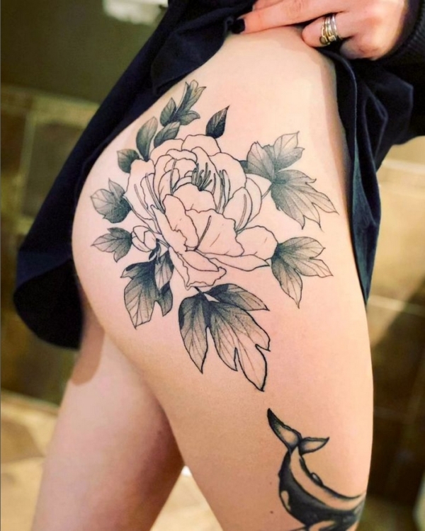 14 tattoo grande de flor na bunda @nalia fox waifu