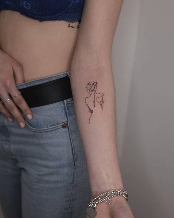 14 tatuagem feminina e sensual no braco Pinterest
