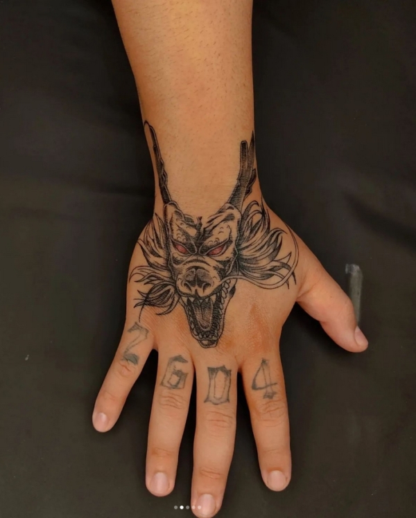 16 tatuagem Dragon Ball na mao @arthur7 tattoo