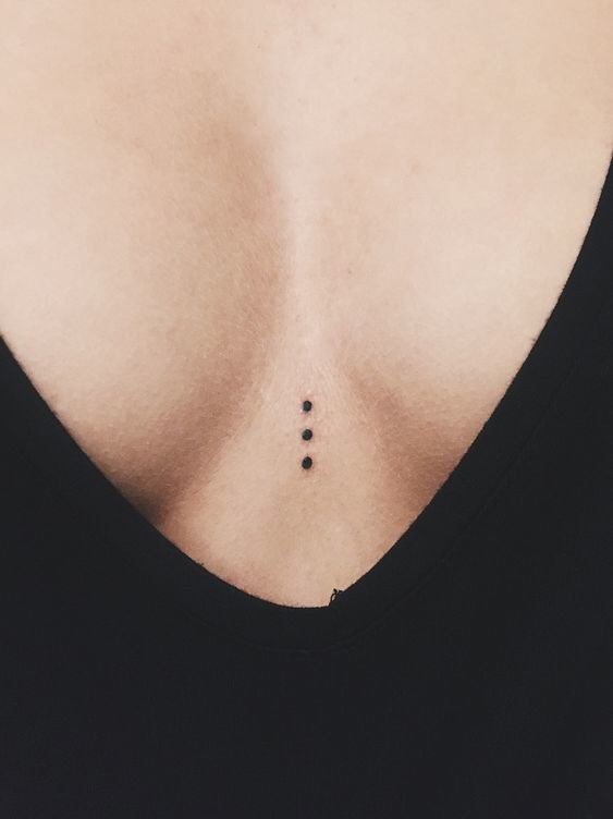 2 tatuagem feminina minimalista e atraente Pinterest