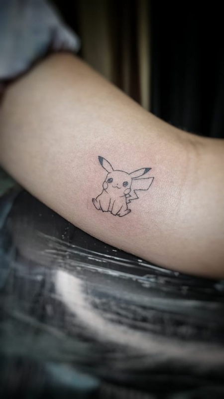 24 tatuagem pequena e minimalista Pikachu Pinterest