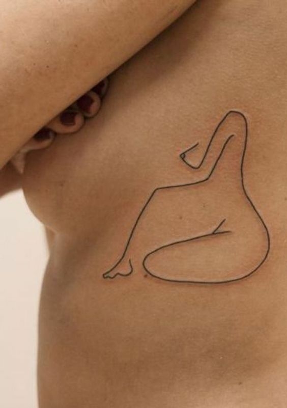 28 tatuagem sensual na costela Pinterest