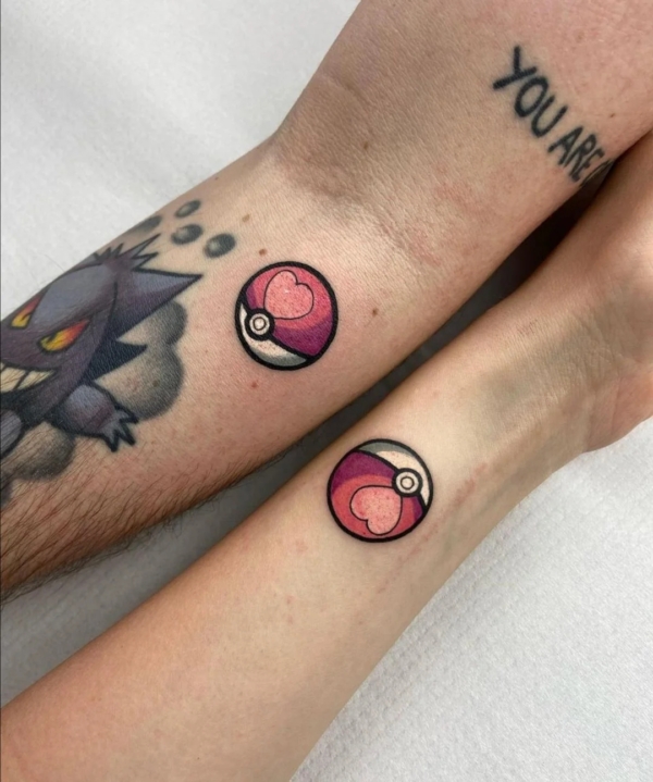 29 tatuagem pokebola casal Pinterest