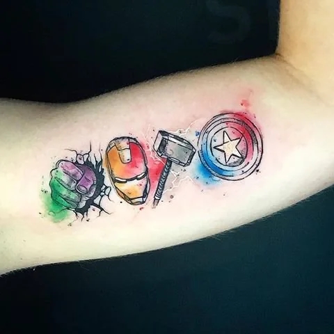 30 tattoo colorida Avengers Pinterest