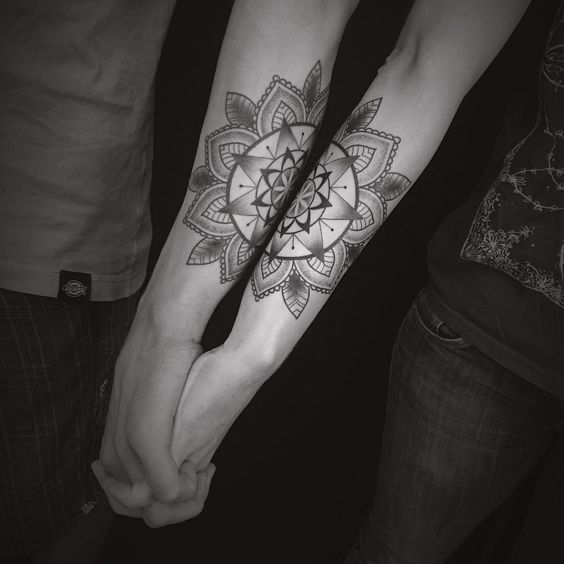34 tatuagem mandala casal Pinterest