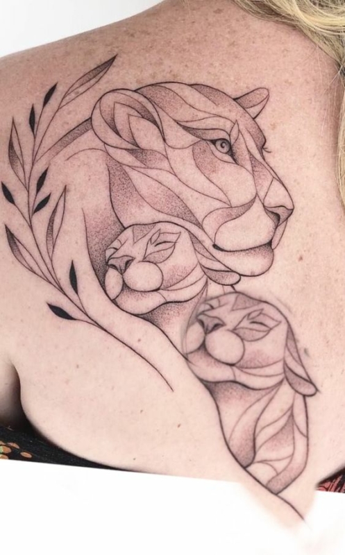 36 tattoo moderno de leoa com filhotes Pinterest