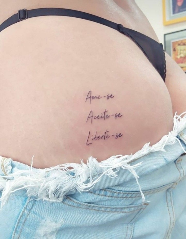 41 tattoo de frase na bunda Pinterest