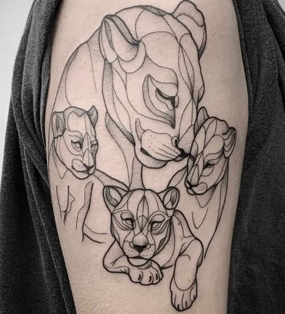 42 tatuagem moderna leoa com 3 filhotes Pinterest