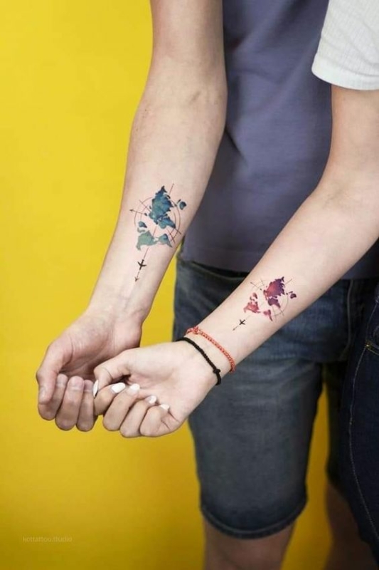 5 tatuagem moderna e colorida de casal Pinterest