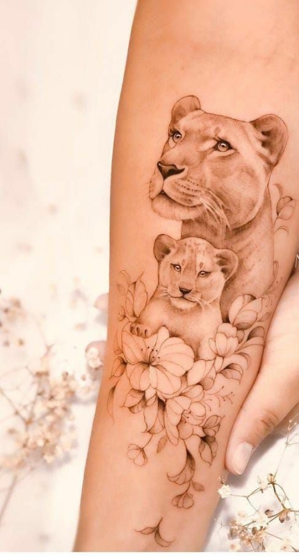 52 tatuagem delicada e grande de leoa com filhote Pinterest