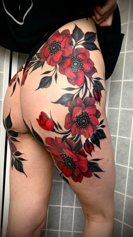 57 tatuagem grande e colorida na bunda Pinterest