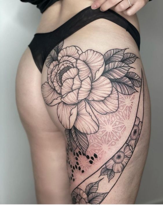 59 tattoo de flores na bunda Pinterest