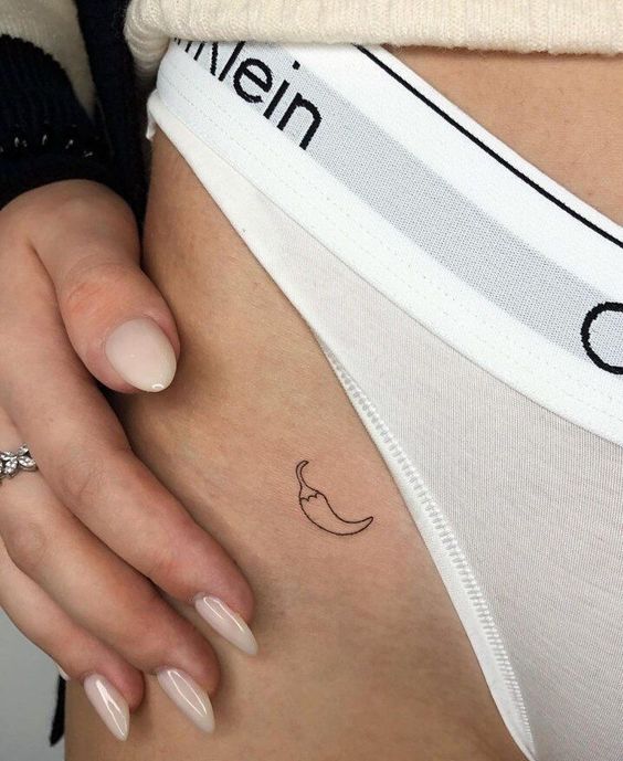 65 tatuagem feminina de pimenta na virilha Pinterest