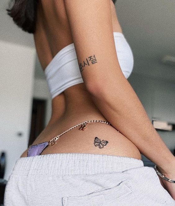 69 tattoo pequena de borboleta na bunda Pinterest