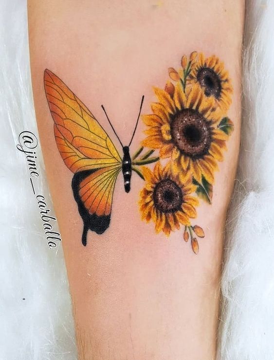 tatuagem de girassol e borboleta 
