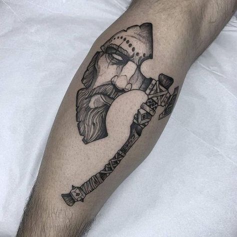 tatuagem de guerreiro viking braco