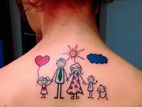 tatuagem familia 4 pessoas costas