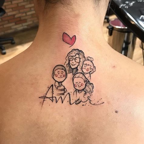 tatuagem familia 4 pessoas feminina