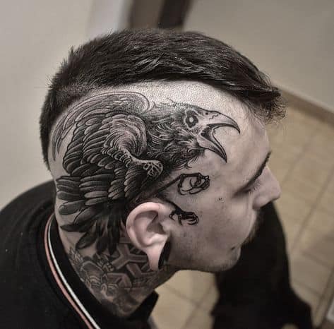 tatuagem viking corvo