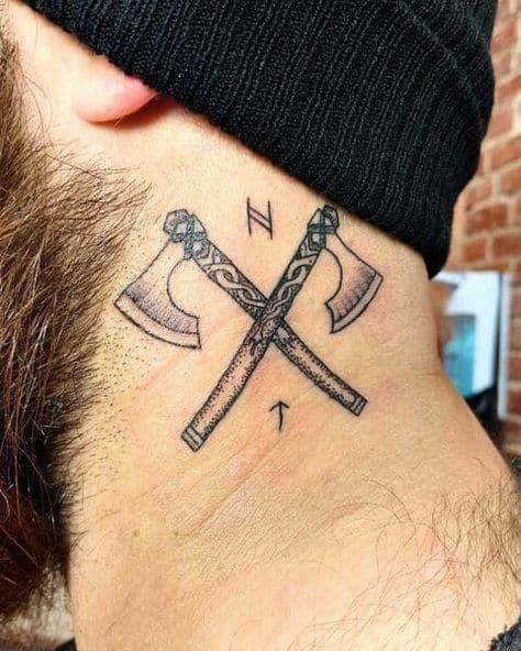 tatuagem viking machado