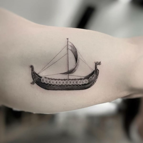 tatuagem viking no braco 1