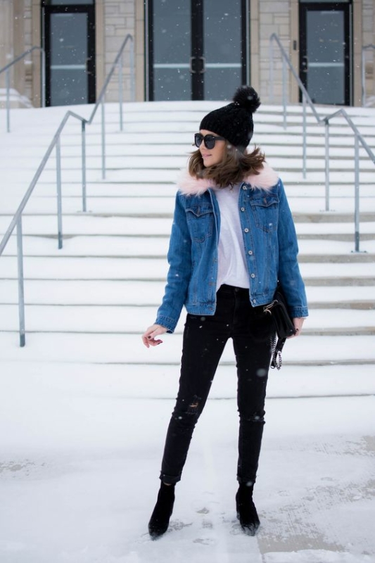 18 look com jaqueta jeans de pelinho rosa Pinterest