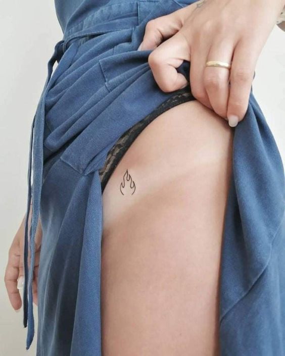 13 tatuagem feminina na virilha Pinterest