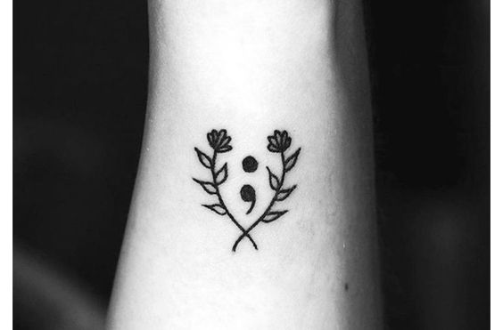 26 tatuagem ponto e virgula com flores Pinterest