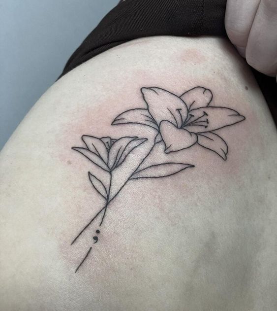 30 tatuagem flores e ponto e virgula Pinterest