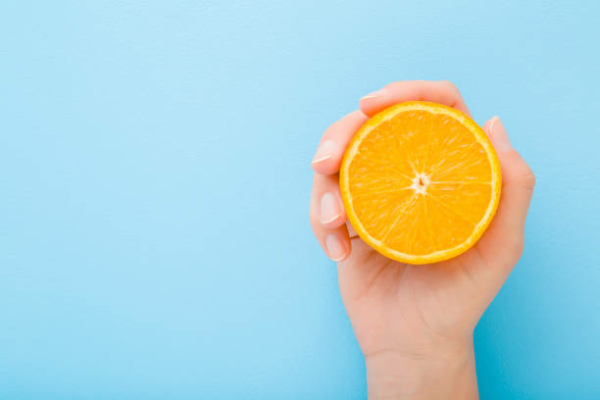 4 receita para fortalecer as unhas com laranja iStock