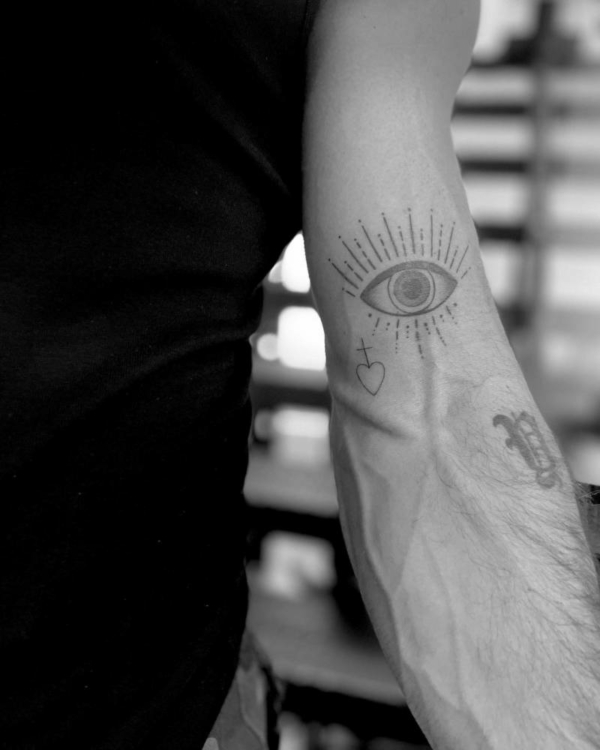 44 tatuagem masculina no braco olho turco Tattoofilter