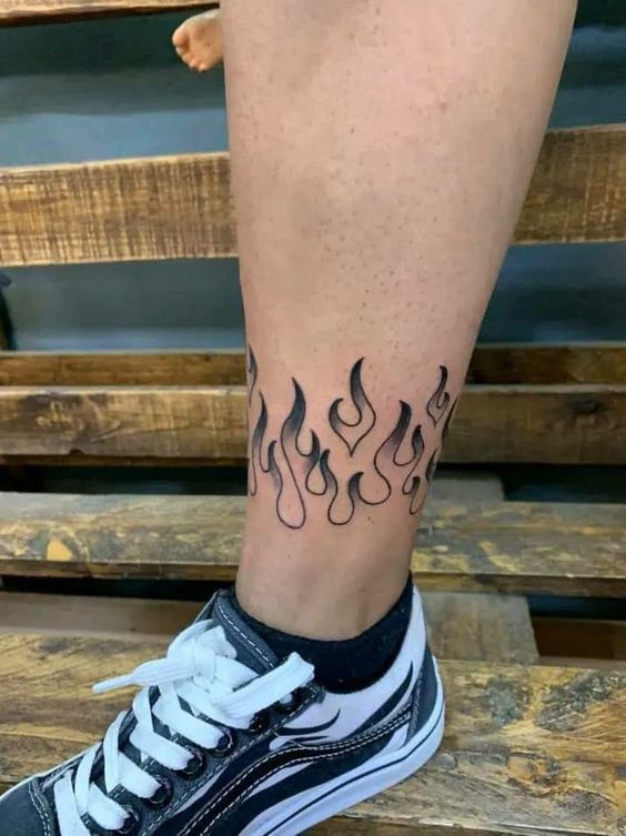47 tattoo masculina de fogo na perna Pinterest