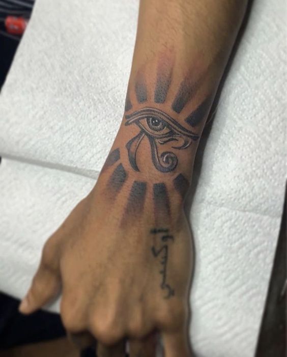 tatuagem olho de Hórus