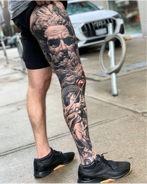 Tatuagem Poseidon na perna toda