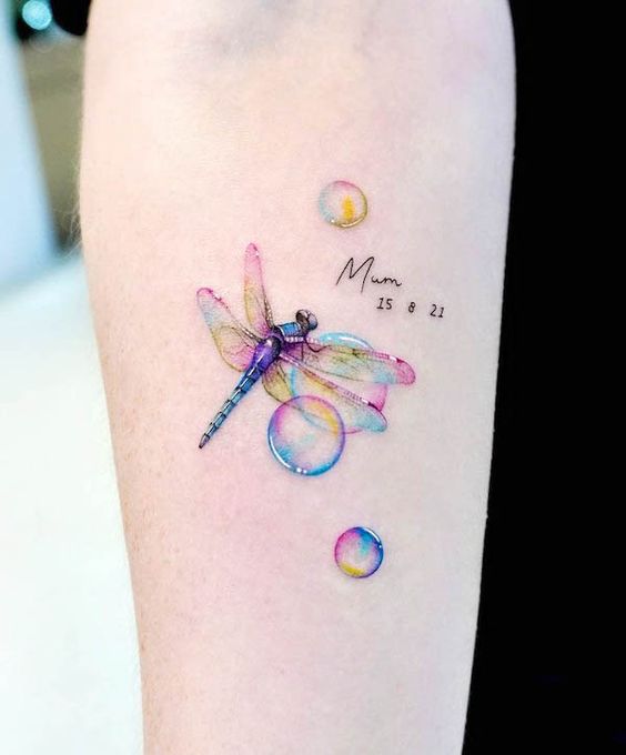 11 tatuagem colorida e delicada de libélula Pinterest