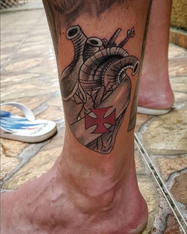 17 tattoo na perna Vasco @novaordemtattoomg