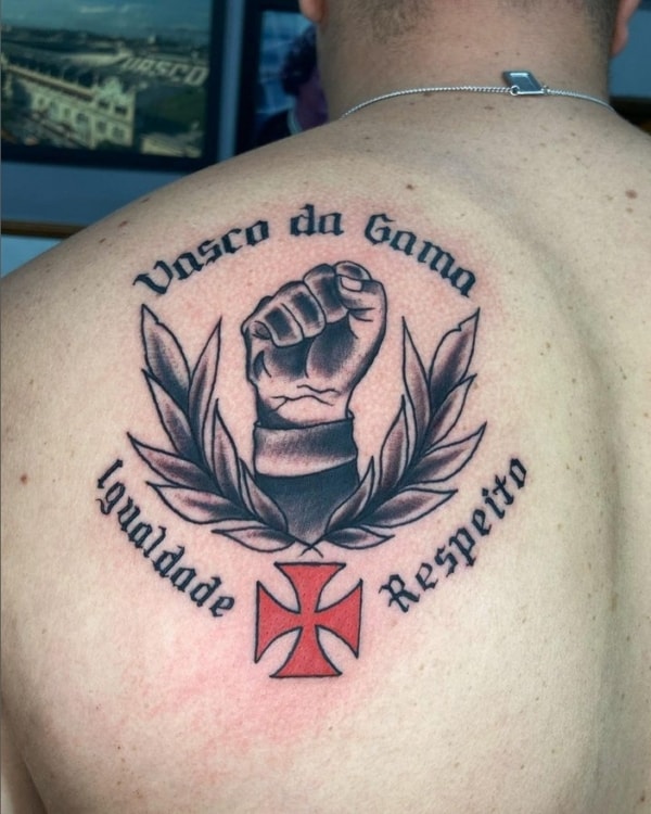 20 tattoo do Vasco nas costas @tatudovasco