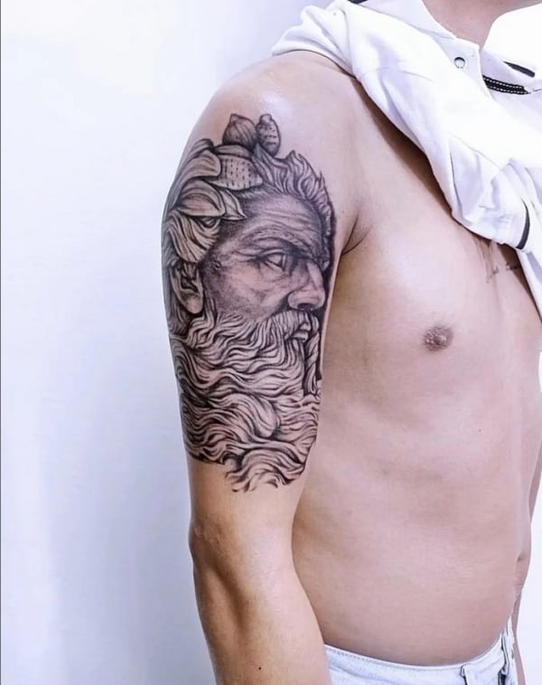 20 tattoo no braco mitologia grega @modifikarte